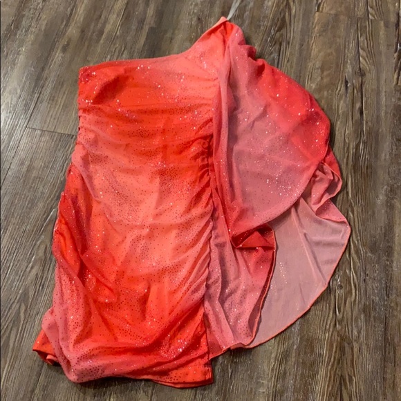 Dress - Picture 3 of 5